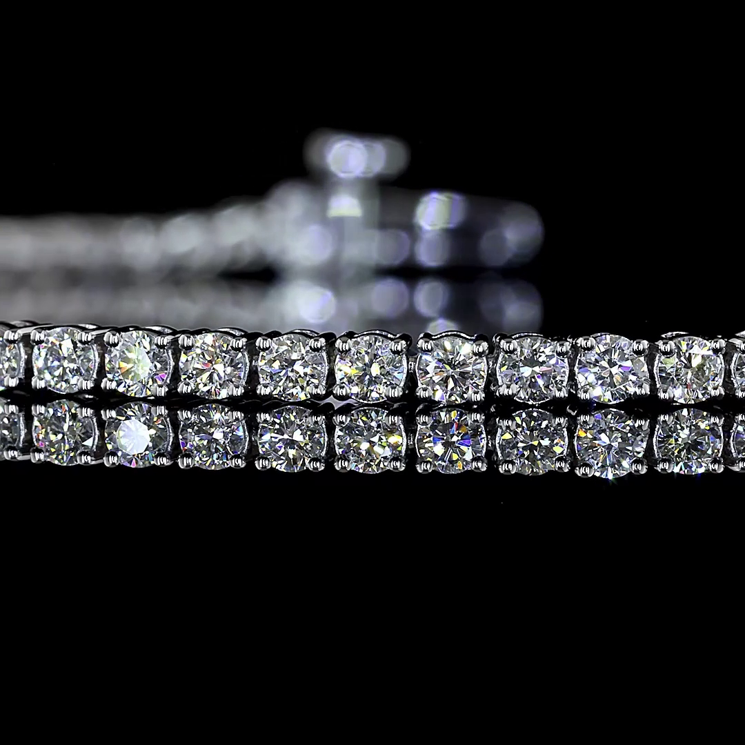 1.92 CT Round Brilliant Lab Grown Diamond Tennis Bracelet in 14K White Gold – close-up