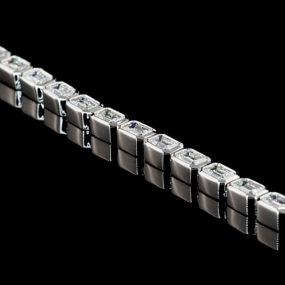 5.44 CT Emerald Lab Grown Diamond Tennis Necklace in 14K White Gold – detail