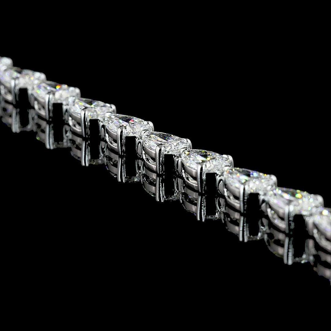 70.59 CT Mixed Shape Lab Grown Diamond Statement Necklace in 14K White Gold – detail