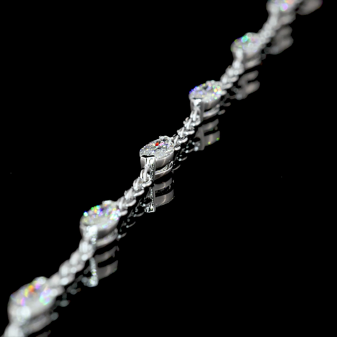 5.07 CT Mixed Shape Lab Grown Diamond Statement Necklace in 14K White Gold – detail