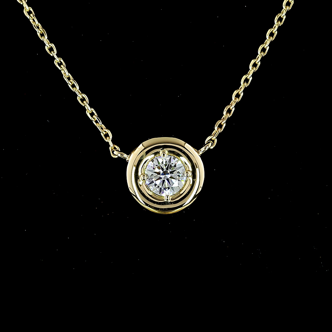 0.26 CT Round Lab Grown Diamond Solitaire Pendant in 14K Yellow Gold – close-up