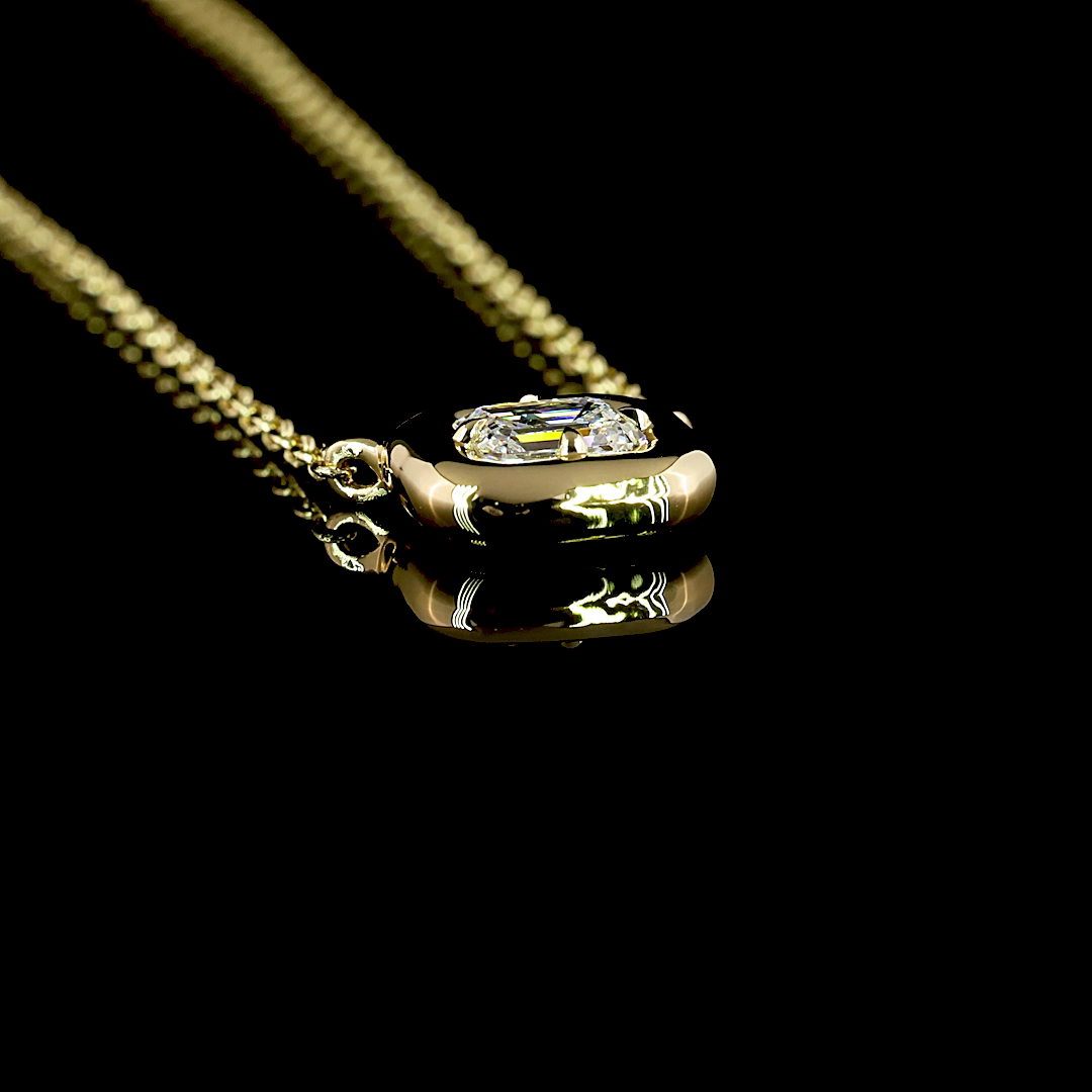 0.26 CT Emerald Lab Grown Diamond Solitaire Pendant in 14K Yellow Gold – side view