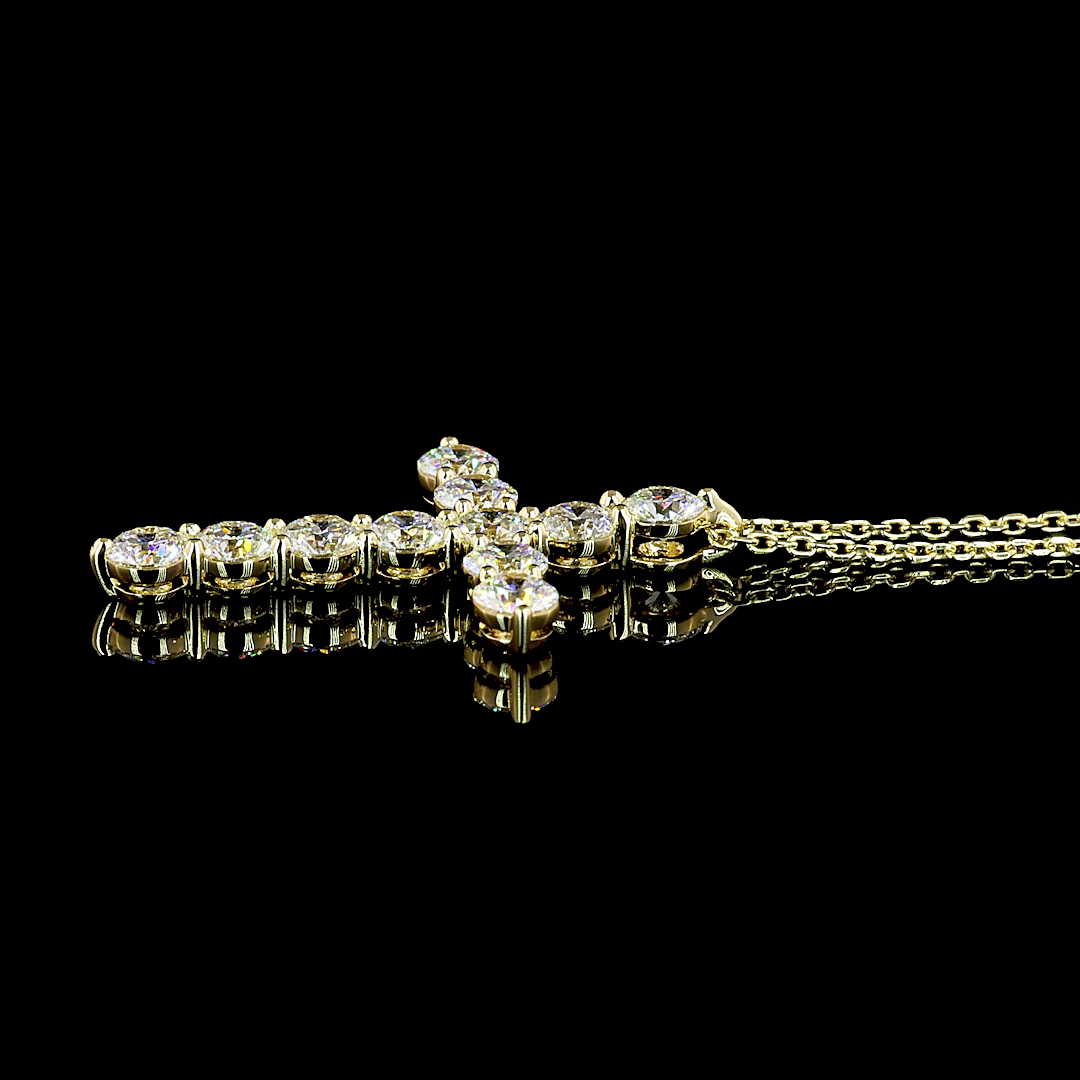 1.91 CT Round Lab Grown Diamond Cross Pendant in 14K Yellow Gold – detail