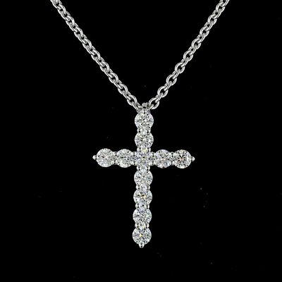 0.94 CT Round Lab Grown Diamond Cross Pendant in 14K White Gold – close-up