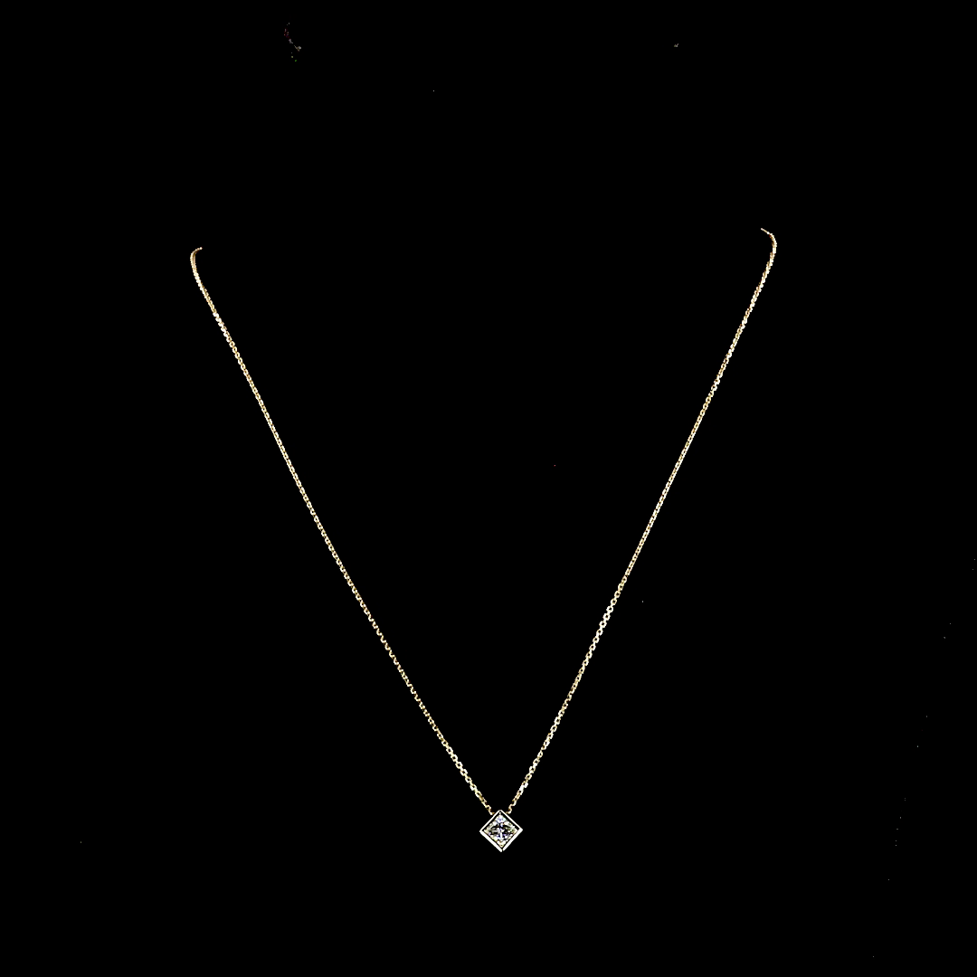 0.51 CT Princess Lab Grown Diamond Solitaire Pendant in 14K Yellow Gold – detail