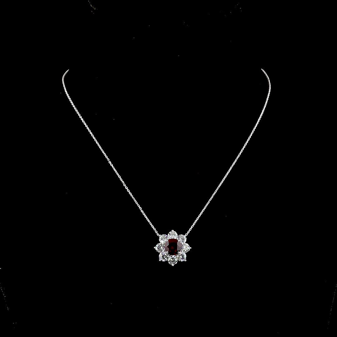 2.9 CT Round Lab Grown Diamond Pendant in 14K White Gold – detail