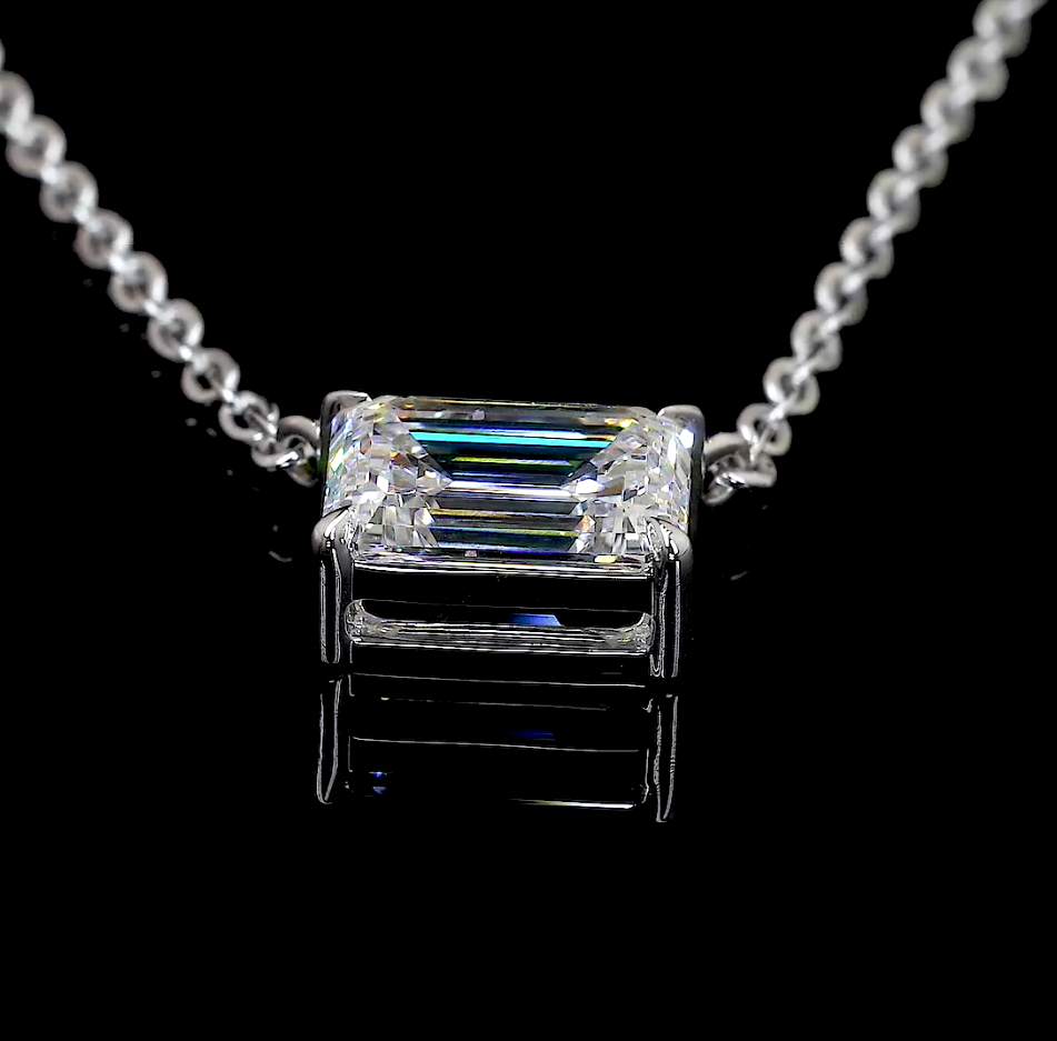 1.03 CT Emerald Lab Grown Diamond Solitaire Pendant in 14K White Gold – detail