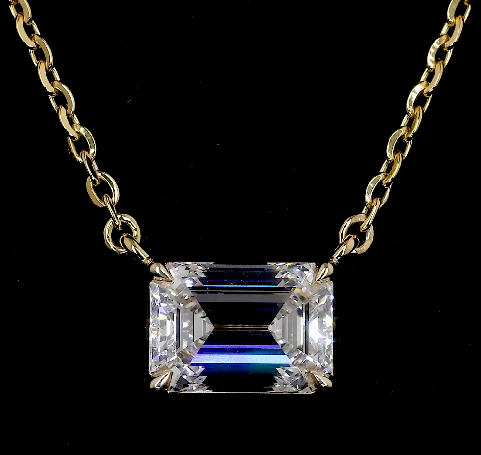 1.04 CT Emerald Lab Grown Diamond Solitaire Pendant in 14K Yellow Gold – side view