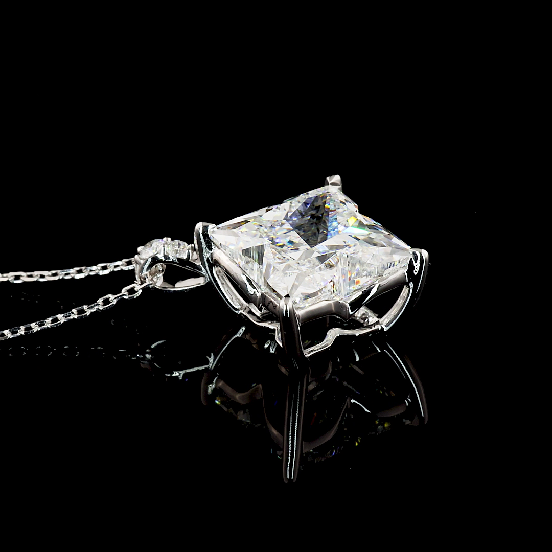 5.11 CT Princess Lab Grown Diamond Pendant in 14K White Gold – detail