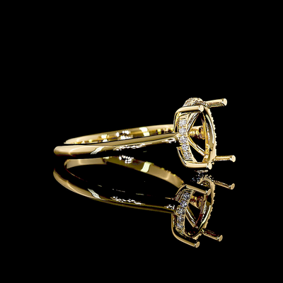 0.09 CT Round Brilliant Lab Grown Diamond Engagement Ring in 18K Yellow Gold – close-up