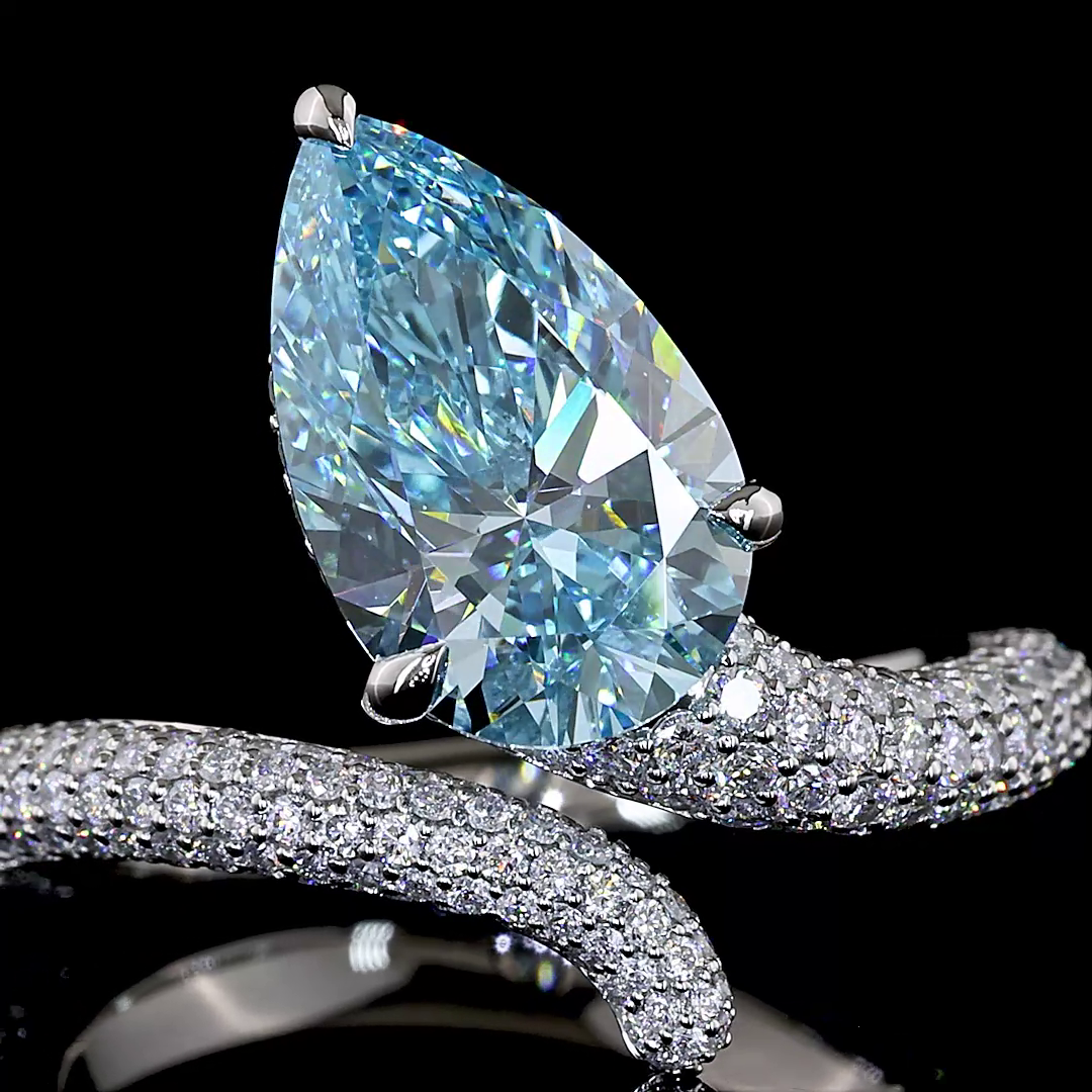 1.35 CT Pear Lab Grown Diamond Ring in Platinum