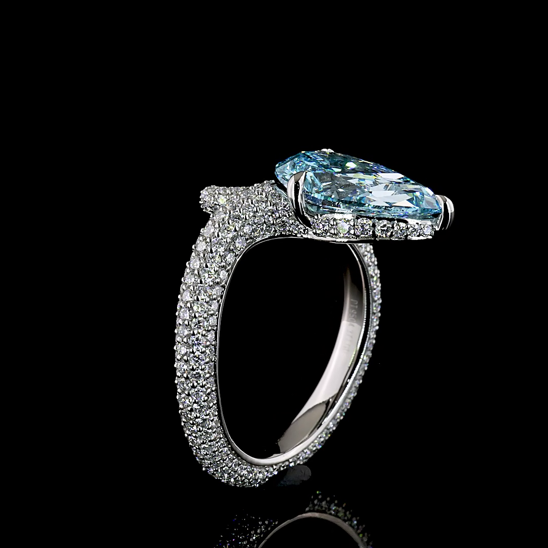 1.35 CT Pear Lab Grown Diamond Ring in Platinum